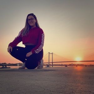 Meet your Posher, Brittney